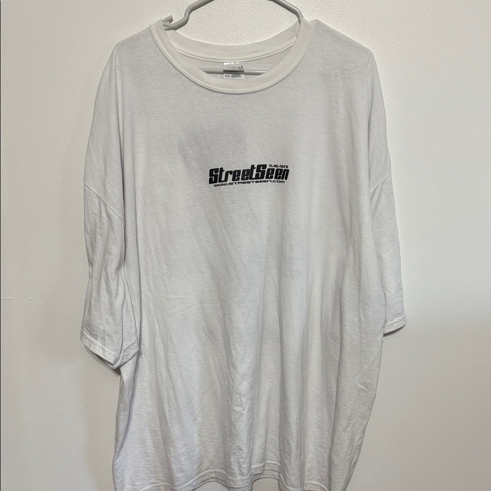 Street Seen magazine model girlfriend graphic tee